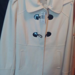 Brand new. Guess with tag guess eool coat